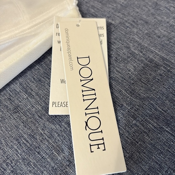 Dominique 42D Strapless Backless Push Up Bra - Picture 2 of 5